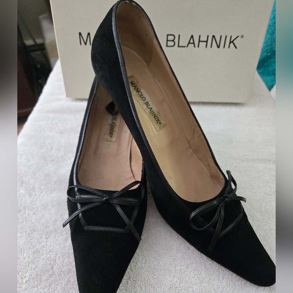 Manolo Blahnik Black Heels Classic Elegance